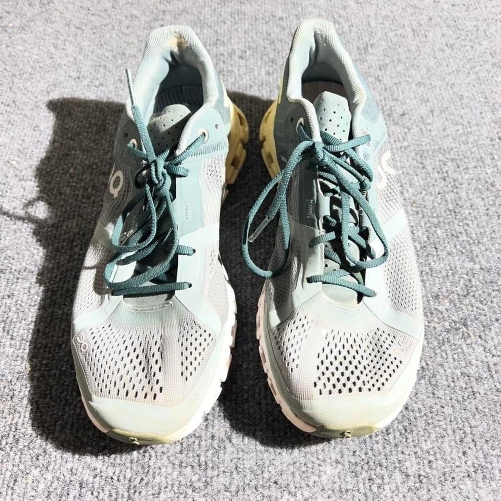 On Running Cloudflow Running Shoes Sea/Limelight Colorway